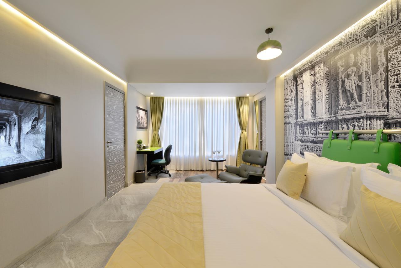 Regenta Central Antarim Αχμπανταμπάντ Εξωτερικό φωτογραφία